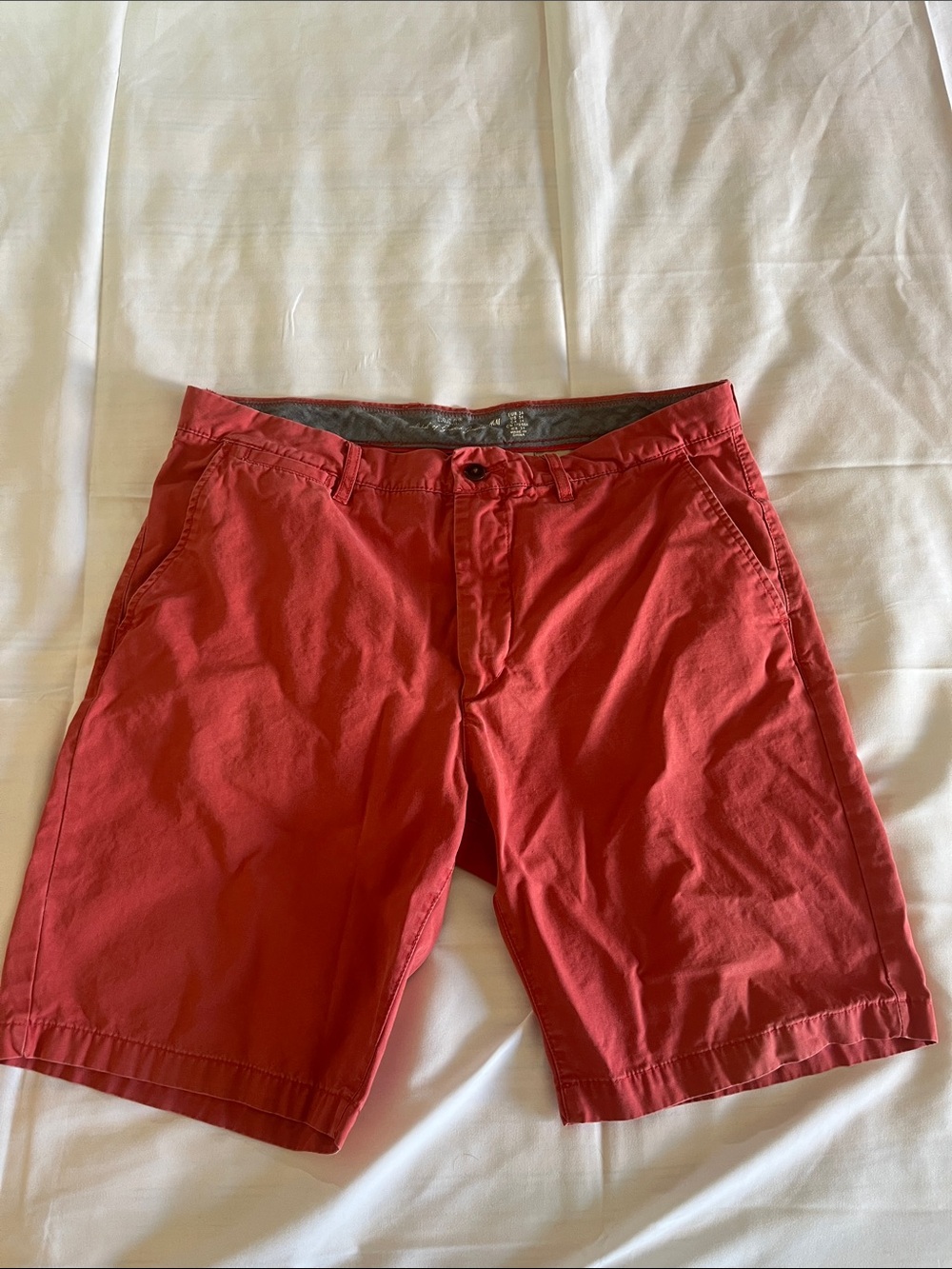 H&M LOGG Men's Coral Red Flat-Front Cotton‎ Shorts 34